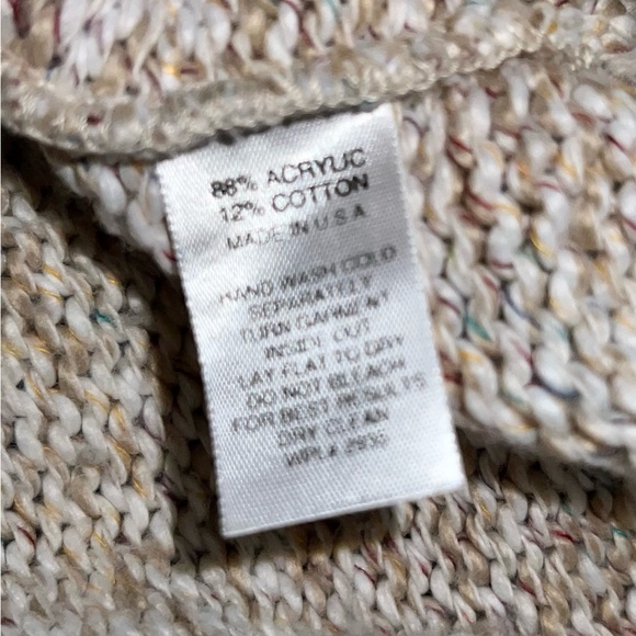 Vintage Alps Women’s Pullover v neck Sweater oatmeal tan Made In USA small - Picture 4 of 5